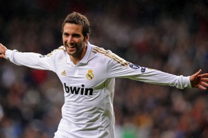 开云体育中国-阿劳霍爆发，勒沃库森打穿塞内加尔，当个体英雄主义撞上精密机器