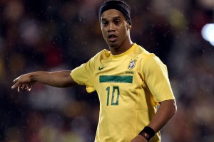 开云APP-弗拉霍维奇闪耀全场，伊朗铁骑踏平土耳其，绿茵场上的地缘政治寓言